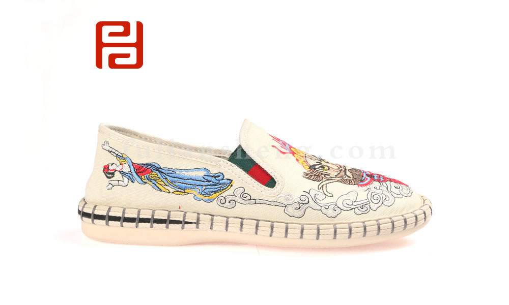 福連升男刺繡民族風(fēng)復(fù)古北京布鞋一腳蹬臉譜布鞋圖片